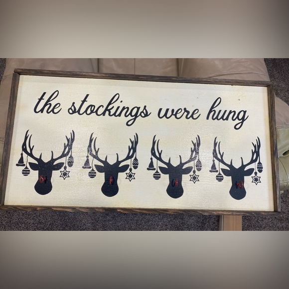 Solid Wood Rustic Christmas Stocking Holder (Wall Mount) 25”x13” - Picture 3 of 4